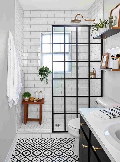 desain kamar mandi memanjang industrial monokrom