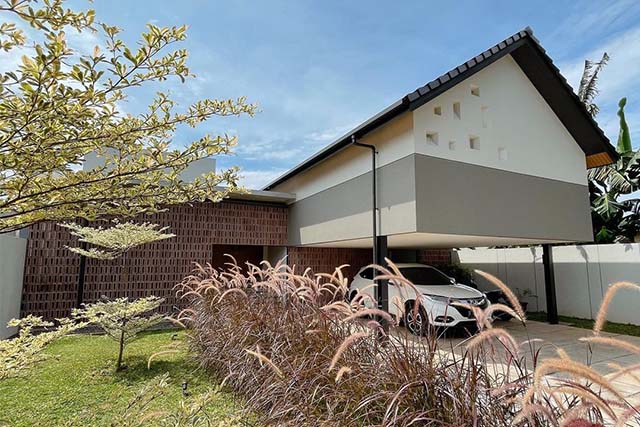 8 Ide Desain Fasad Roster untuk Hunian Masa Kini. Unik Banget!