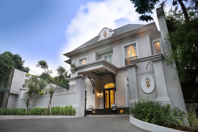 gambar rumah american classic mewah