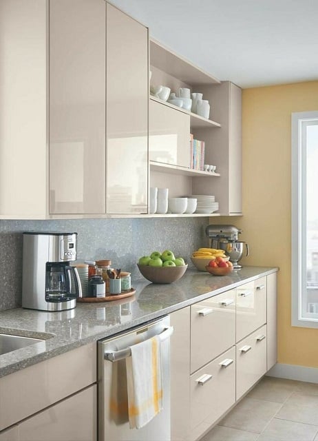 inspirasi dapur marmer krem dan abu abu
