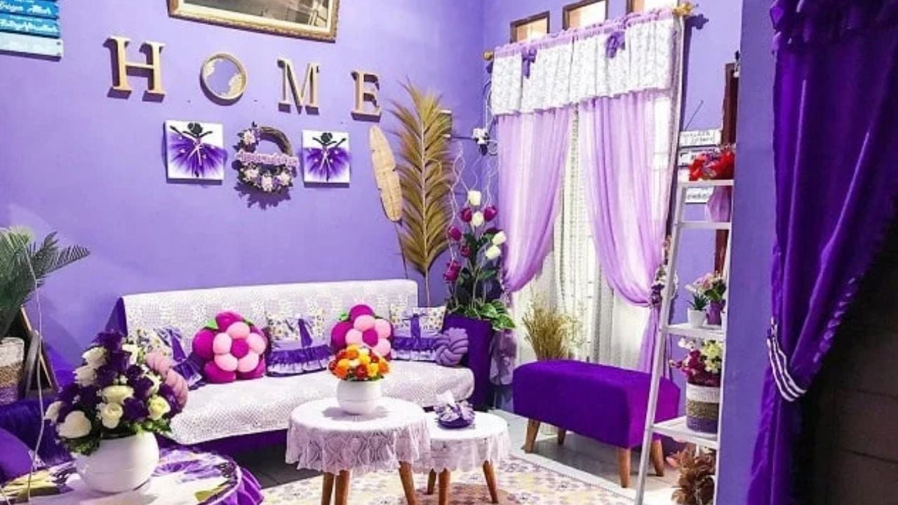 Perpaduan Warna Ungu dan Aksen Putih