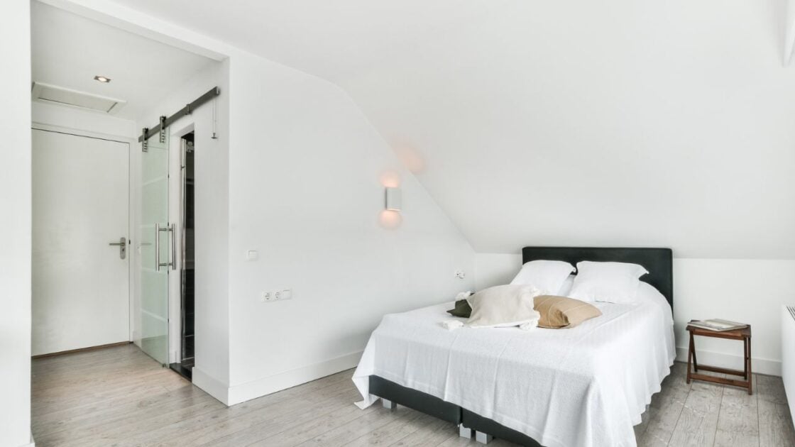 10 Cara Mengatasi Kamar Lembab Tanpa Jendela 10 Cara Mengatasi Kamar Lembab Tanpa Jendela