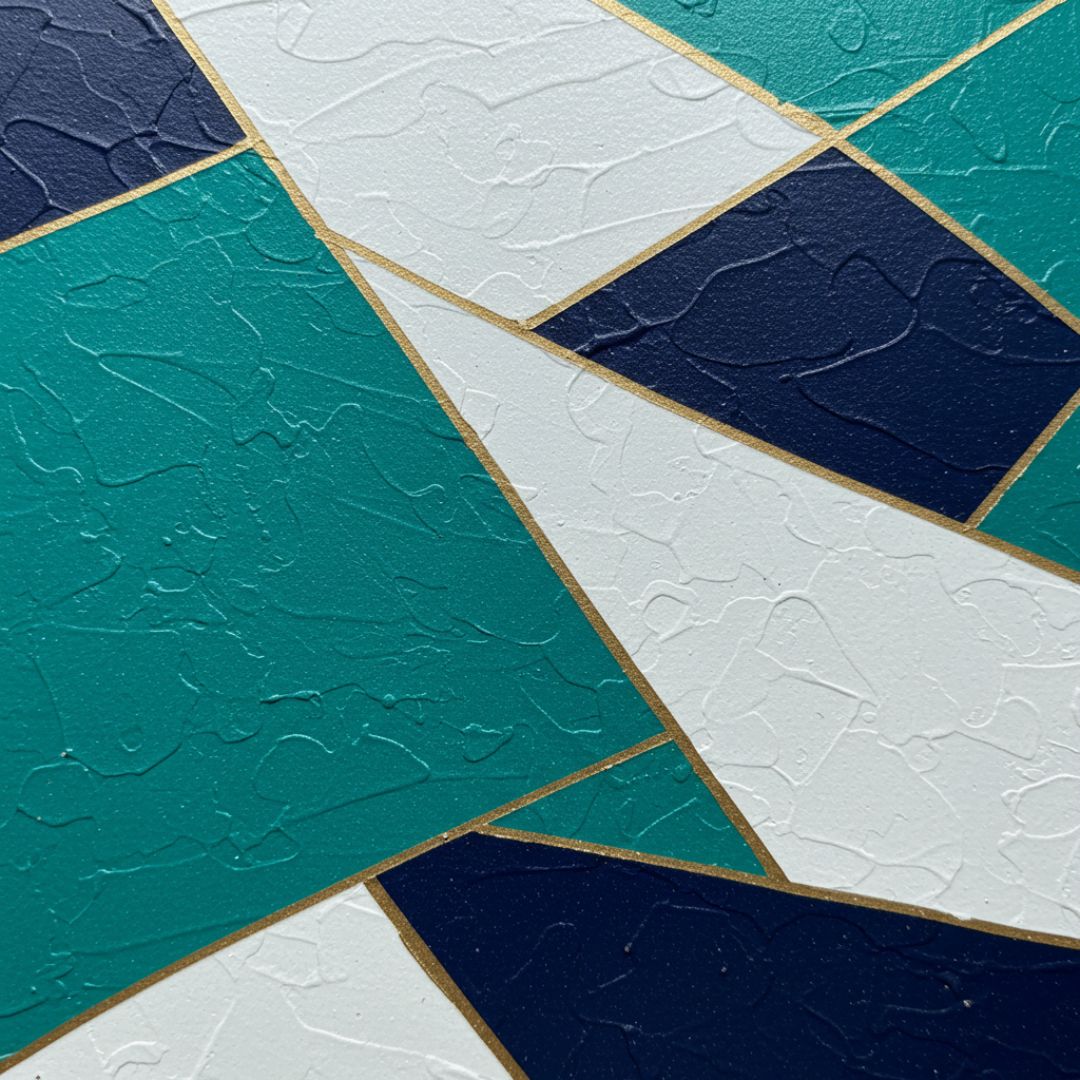 2. Motif Geometris Abstrak yang Berani dan Dinamis