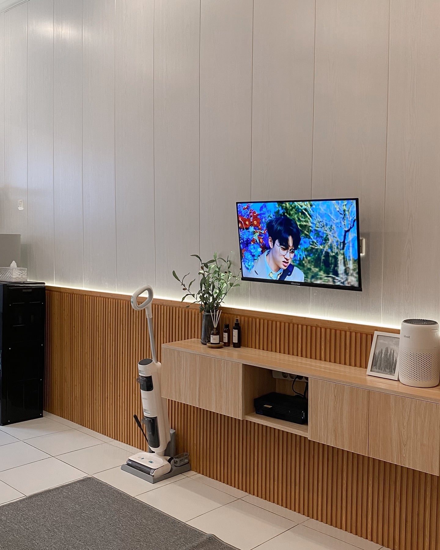 1. Desain Wall Panel di Bagian Bawah