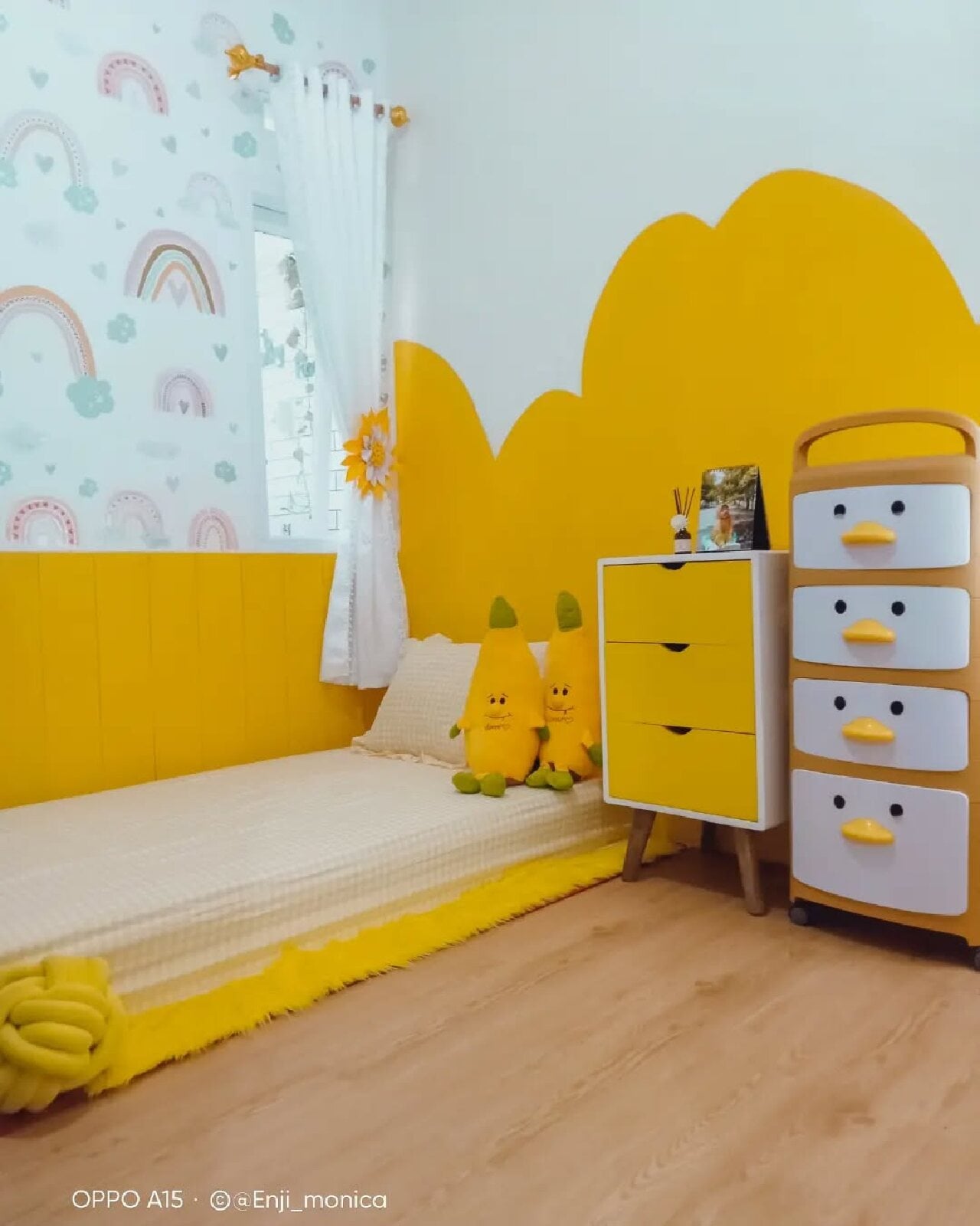 warna kamar tidur yang bagus dan cerah