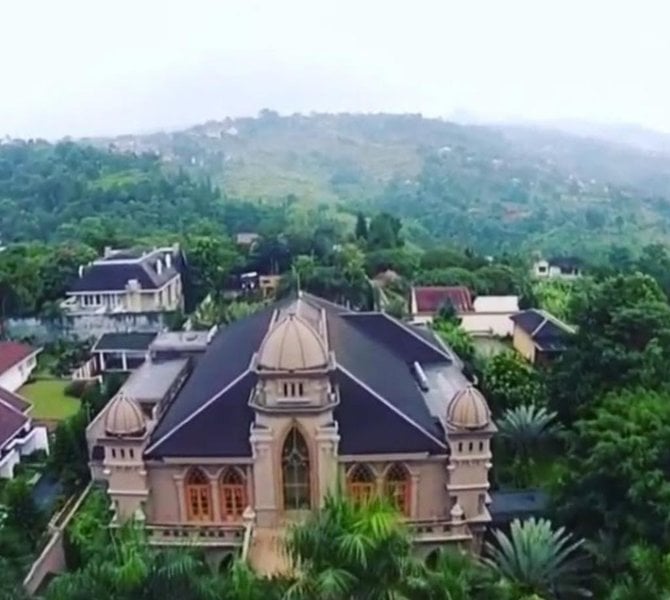 rumah mewah di bandung