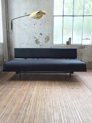 kasur suede