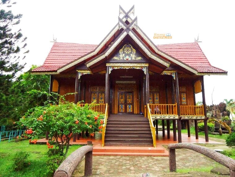 konstruksi rumah adat jambi