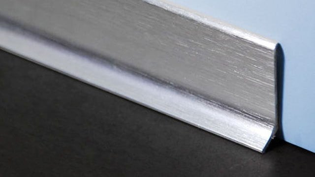 plint aluminium