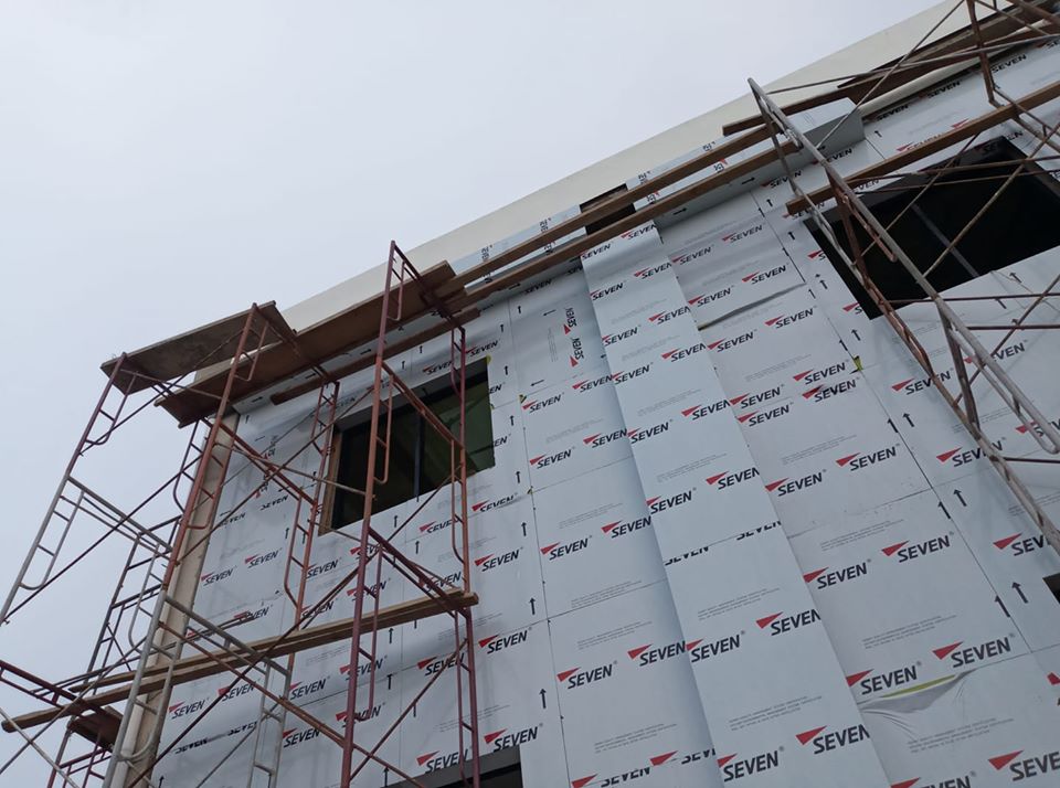 cara pasang acp bangunan