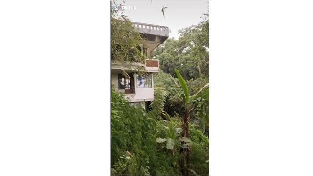 rumah kosong