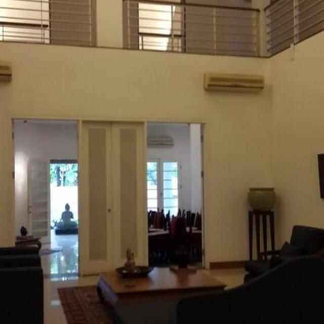 interior rumah kolonial