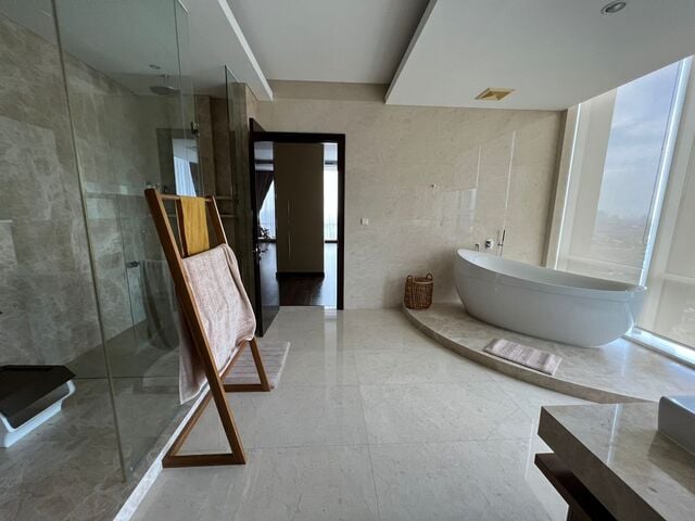 kamar mandi penthouse