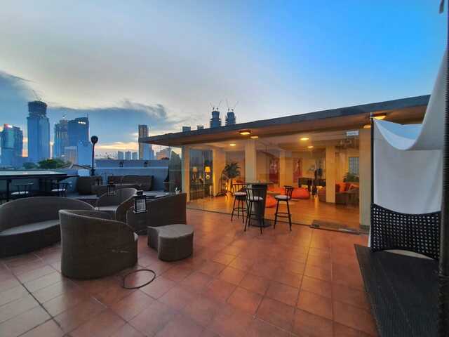 tampak area luar rumah mewah Menteng, Jakarta Pusat