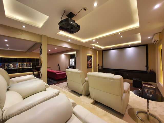 bioskop pribadi di rumah mewah Menteng