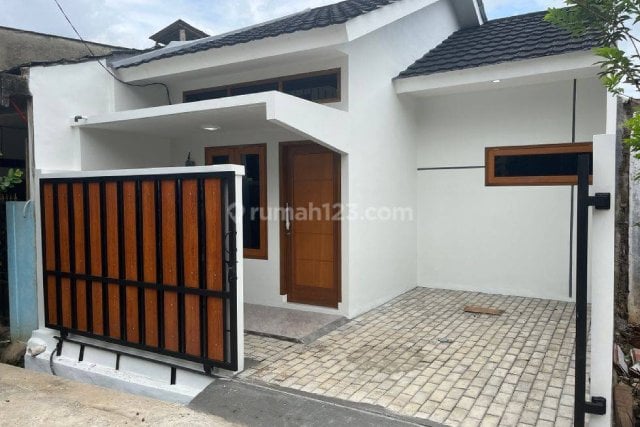 Rumah Dijual dekat Stasiun