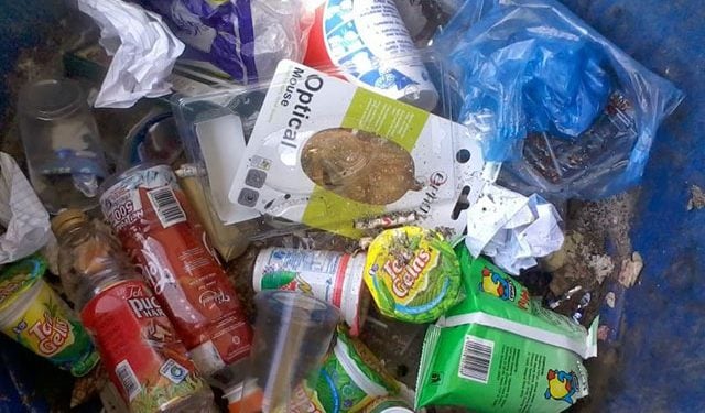 sampah plastik