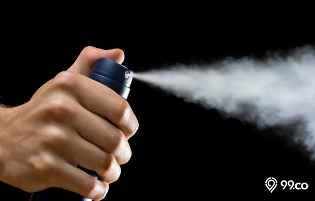 cara menghilangkan noda krayon dengan hairspray