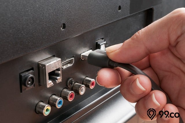 cara membuat tv biasa menjadi smart tv dengan mengecek port HDMI