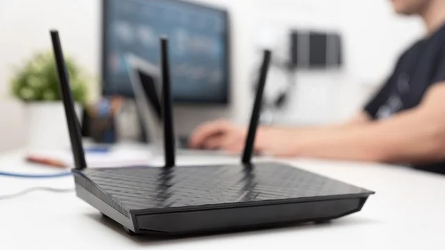 cara membuat tv biasa menjadi smart tv dengan mengaktifkan koneksi stabil