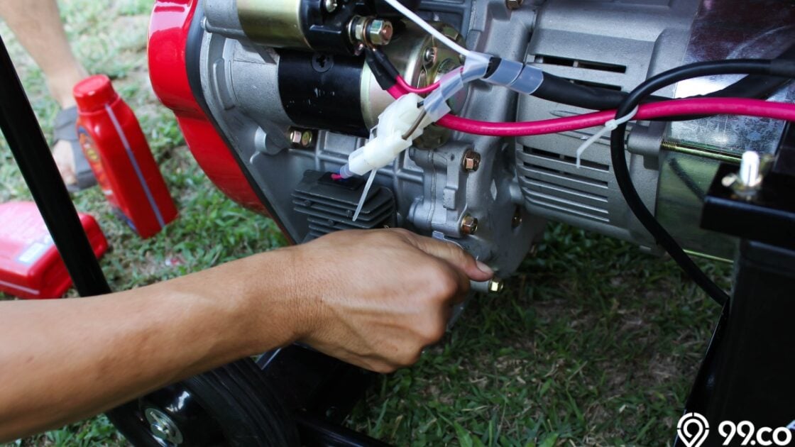 Cara Menghidupkan Genset yang Baik dan Benar. Mudah Dilakukan!