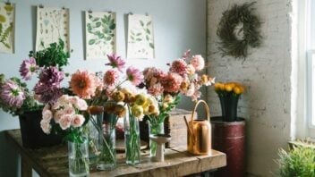 7 Dekorasi Bunga untuk Mempercantik Rumah di Momen Lebaran