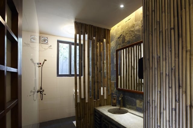 kamar mandi bambu