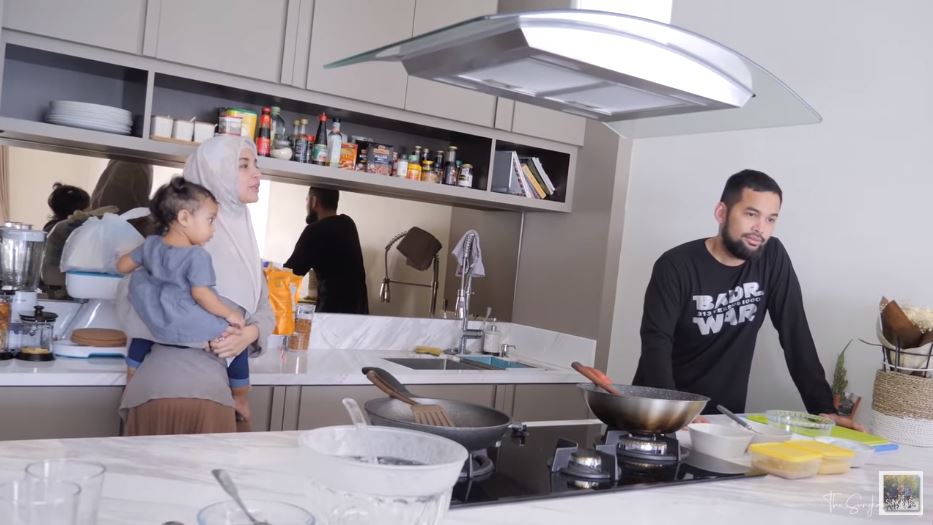 dapur cantik shireen sungkar teuku wisnu