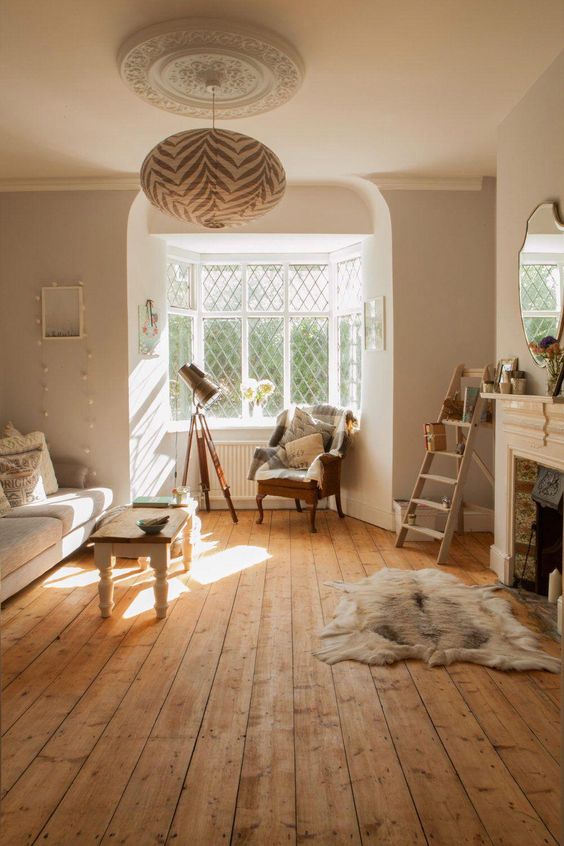 tampilan kamar berwarna beige