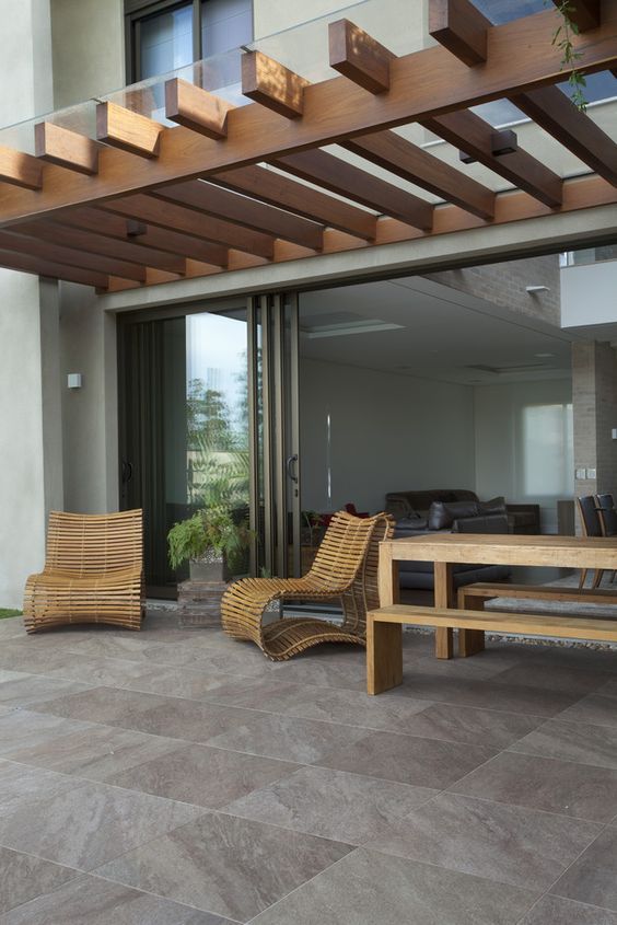 teras dengan pergola