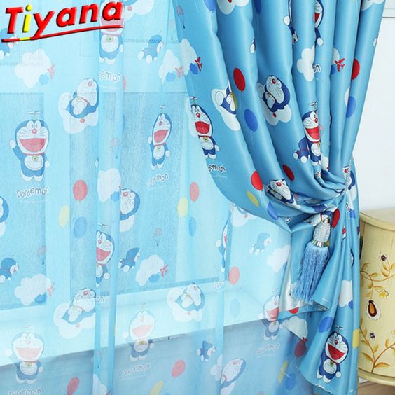 tirai bermotif doraemon