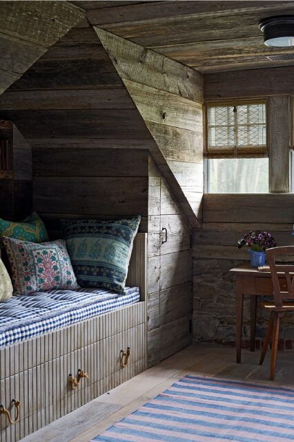 kamar tidur kayu