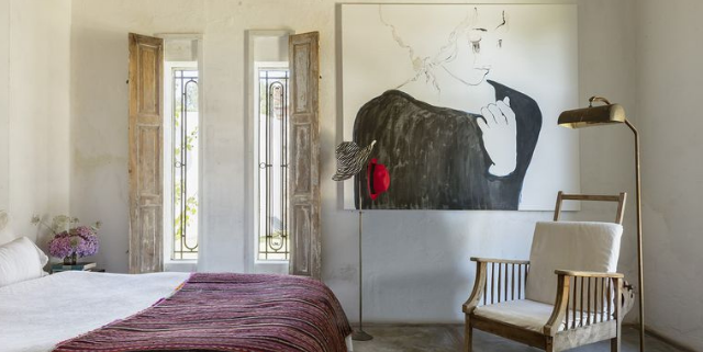lukisan di kamar tidur