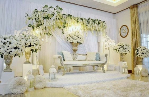 dekorasi interior pelaminan cantik