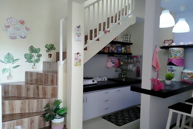 dapur di bawah tangga
