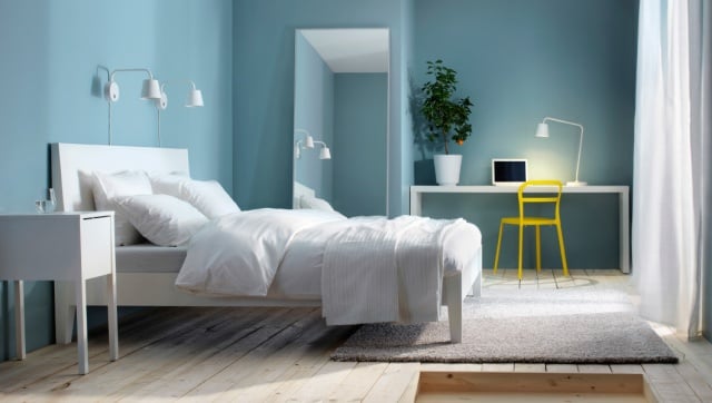 kamar tidur warna biru