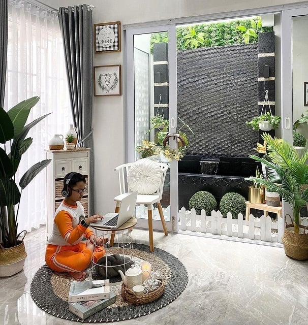 taman minimalis di dalam rumah