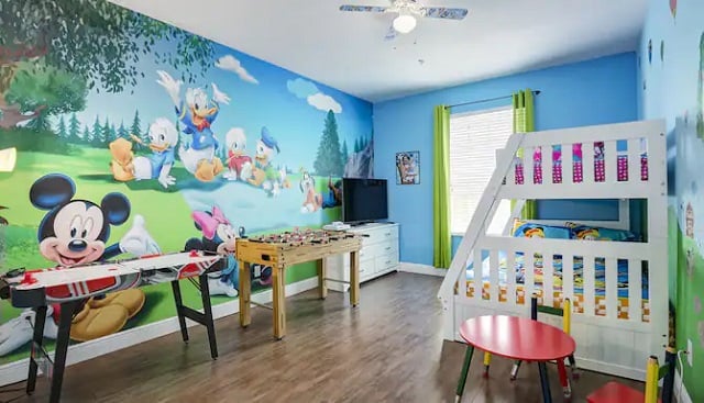 lukisan dinding kamar kartun mickey mouse