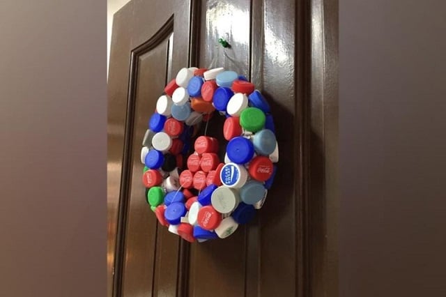 gantungan dari tutup botol bekas