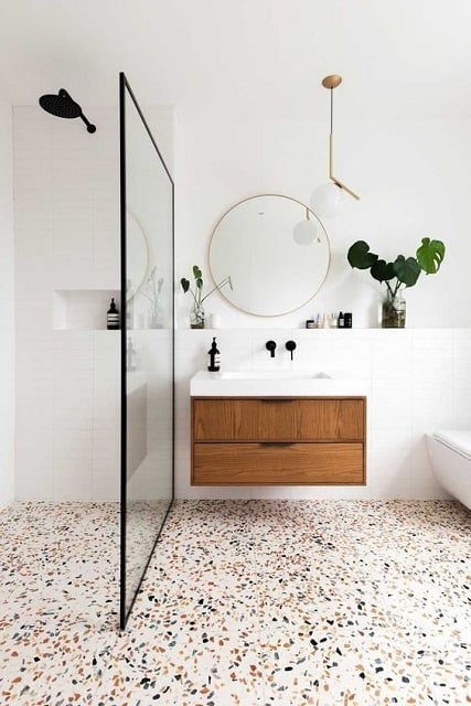lantai kamar mandi