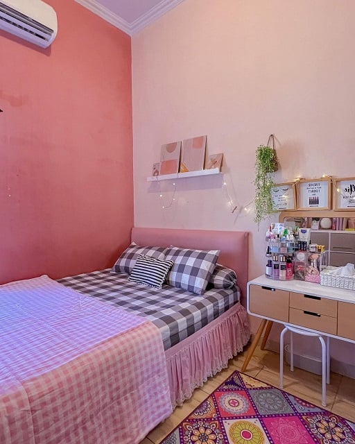 kamar aesthetic pink