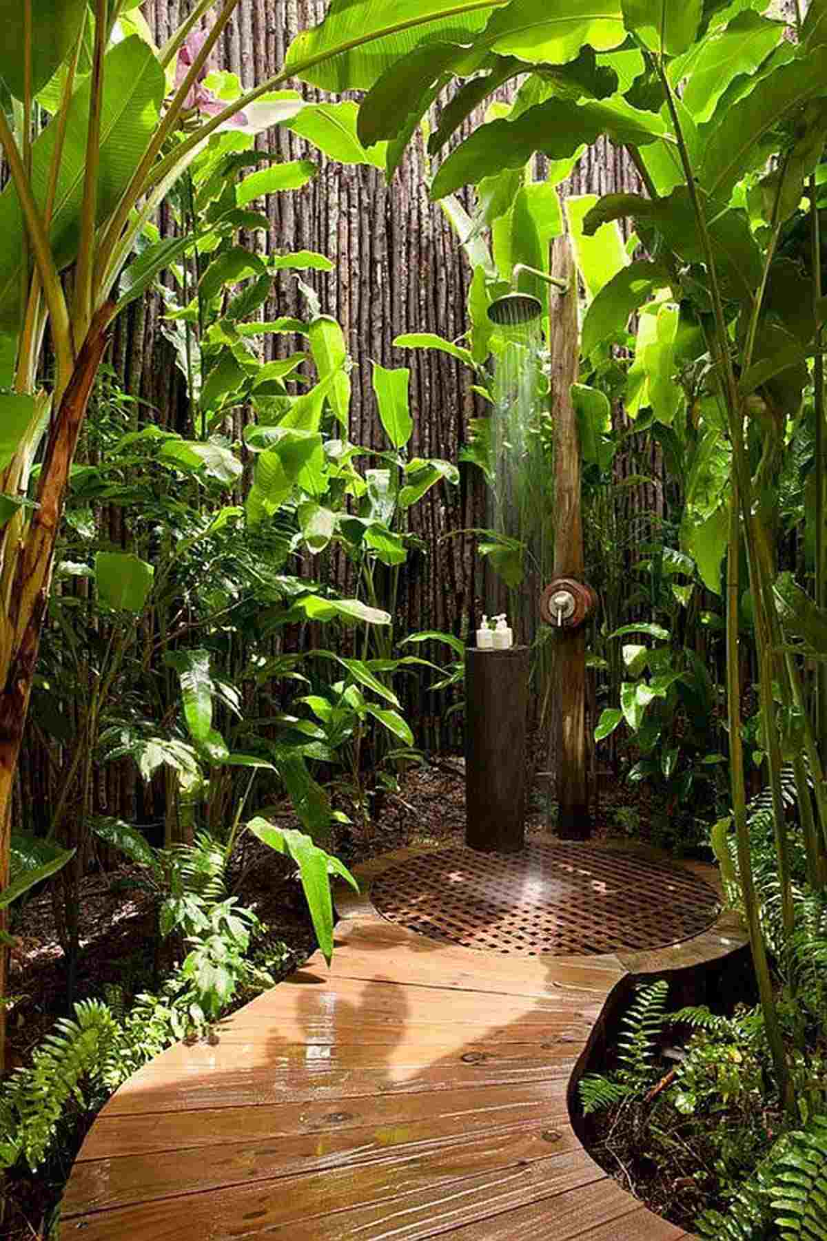 desain kamar mandi pedesaan tropis