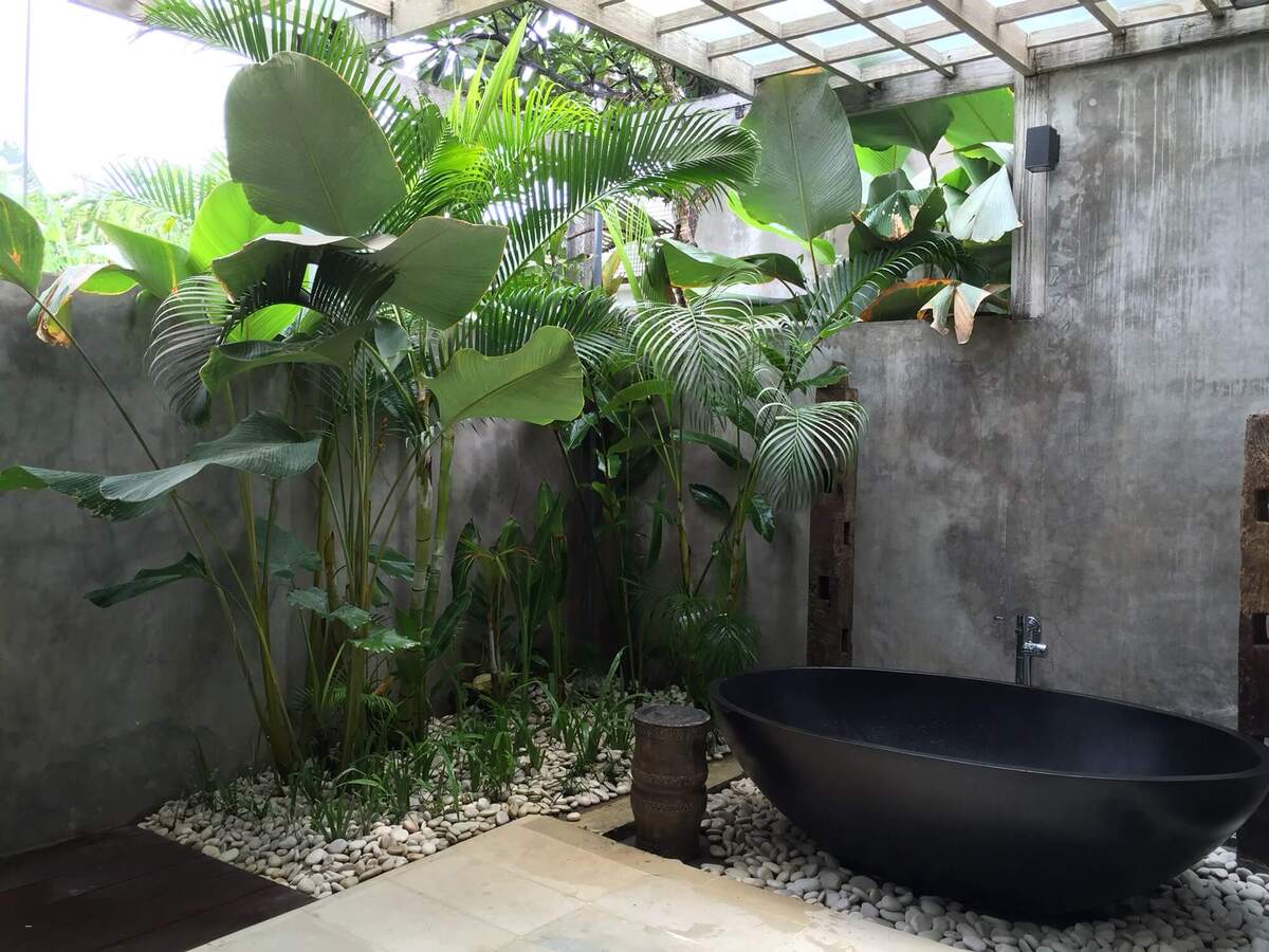 desain kamar mandi pedesaan industrial