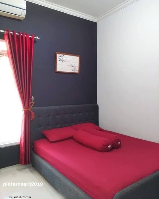 inspirasi kamar warna merah hitam