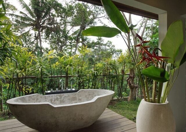desain kamar mandi outdoor minimalis terbuka