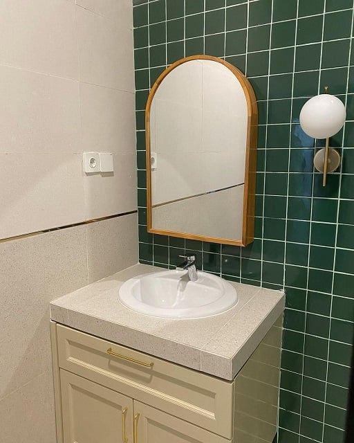 Kamar Mandi Hijau yang Memesona