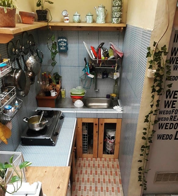 desain dapur minimalis 1x1 biru cantik