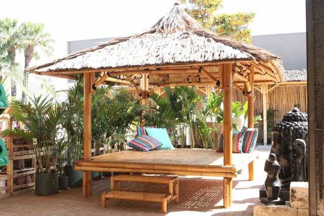 desain gazebo bambu sederhana nuansa tropis