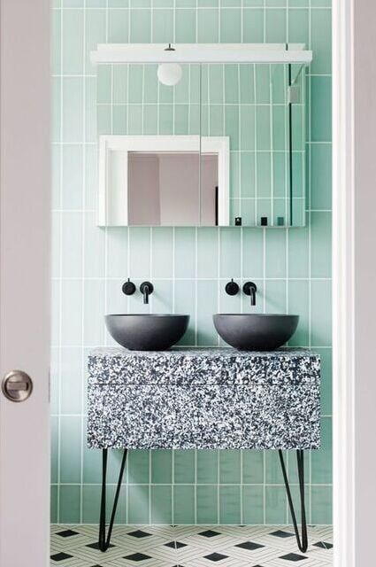 desain kamar mandi dengan sentuhan hitam desain kamar mandi dengan sentuhan hitam