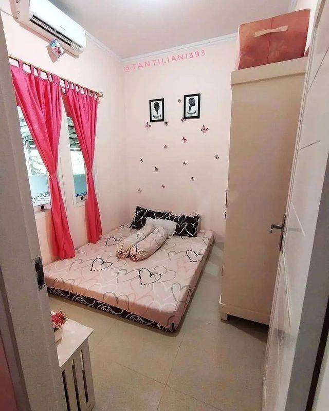 warna baby pink untuk kamar tidur sempit